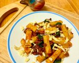 A picture of step 6 of Pasta (Rigatoni) with beef and spicy Chipotle.