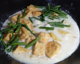 Foto langkah ke 3 dari resep Gulai Putih Kentang Telur.