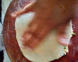 A picture of step 3 of Paneer roti.