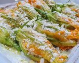 Foto del passaggio 4 della ricetta Fiori di zucca ripieni al forno
