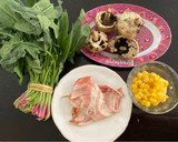 Foto del paso 1 de la receta: Ensalada de espinacas con tocino