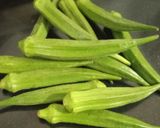 भरवा तवा भिंडी (Bharwan tava bhindi recipe in hindi) रेसिपी चरण 2 फोटो