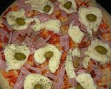 Foto del paso 5 de la receta: Pizza con borde relleno de mozzarella😋