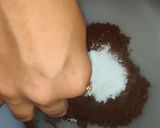 A picture of step 2 of Oreo choco lava.