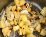 Foto del paso 2 de la receta: Solomillo de pavo con compota de manzana 🍏 y patatas panaderas