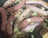 Foto del paso 2 de la receta Longanizas de pollo en salsa con jamón