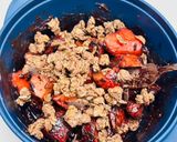 A picture of step 1 of Strawberry Oats Granola.