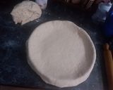 Foto del paso 2 de la receta: Pizza de Jamón y morrones rellena a los 4 quesos!