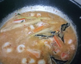Foto langkah ke 7 dari resep Sup Tomyam Thailand.