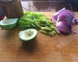 Foto del paso 1 de la receta: Pollo agridulce con guayaba