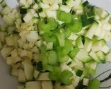 Foto del paso 2 de la receta: Sopa de calabacín y zanahoria con garbanzos