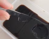 A picture of step 1 of Soy Milk and Black Grass Jelly.