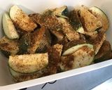 Une image de l'étape 4 de Courgettes rondes façon potatoes aux herbes de Provence et épices méridionales.
