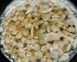 รูปขั้นตอนการทำที่ 3 ของ ต้มจืดเต้าหู้ไข่ไก่ เห็ดภูฎานและโปรตีนเกษตร