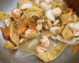 Hình bước làm 12 của món Tôm xào váng đậu