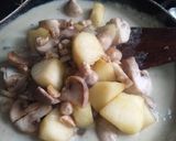 मशरूम विद एप्पल एंड मखाना (mushroom with apple and makhana recipe in Hindi) रेसिपी चरण 8 फोटो