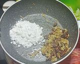 A picture of step 2 of Fig Bottle Gaurd Rabdi.