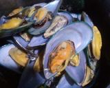 Foto langkah ke 2 dari resep Kerang Ijo Suram.