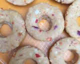 A picture of step 4 of Yam doughnut.