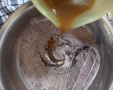 Foto langkah ke 3 dari resep Bolu coklat no mixer (bolu anti ribet).