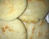Foto del paso 2 de la receta: Arepas con pollo y palta 🍗🥑