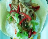 Foto del paso 3 de la receta: Wrap de pollo con papas fritas al horno