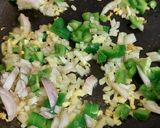 A picture of step 3 of Egg Farefalle.