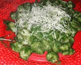 Foto del paso 7 de la receta: Ñoquis de papa con salsa de espinacas