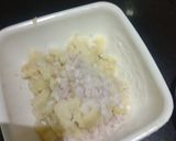 A picture of step 1 of Bread pakoda.