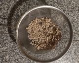 Foto del paso 2 de la receta: Snack crocante de semillas de girasol especiadas
