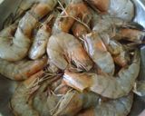 Foto langkah ke 1 dari resep Udang mentega saos inggris.