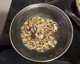 Foto del paso 2 de la receta: Tortilla espinacas y queso de cabra