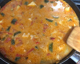 Foto del paso 4 de la receta: Arroz con pollo y curry amarillo