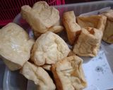 Foto langkah ke 3 dari resep Tahu goreng petis.