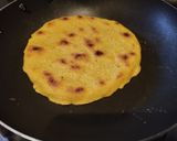 Foto del paso 4 de la receta: Arepa🥯rellena de pollo🫕y salchichón teriyaky con ensalada fresca🥙🧆🌯
