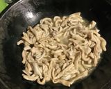 Foto langkah ke 3 dari resep Usus Telur Kecap.