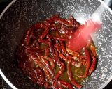 A picture of step 1 of Lahsun Mirch ki Chutney.