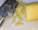 Foto del paso 1 de la receta Huevos fritos sobre torta de patata