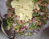 A picture of step 5 of Chicken macaroni with capsicum.