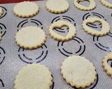 Foto del paso 7 de la receta: ❤️ Heartshaped raspberry filled cookies - Galletas corazón rellenas de frambuesa ❤️