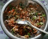 A picture of step 3 of Carrot and radish salad.