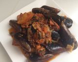 Foto langkah ke 2 dari resep Nasi kuning with kerang dan ikan.