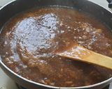 A picture of step 6 of Chinese restaurant style spicy veg manchow soup.