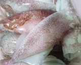 Foto langkah ke 1 dari resep Cumi Basah Pedas.