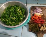 Foto langkah ke 1 dari resep Tumis Kobis Ijo Sederhana.