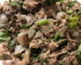 Foto del paso 3 de la receta: Jurel tipo Salmón con Cebolla y Cilantro