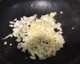 Foto del paso 1 de la receta: Arroz con carne molida y pimientos en salsa de ostras