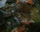 Foto langkah ke 3 dari resep Kepiting masak bumbu kuning.