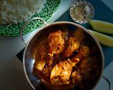 A picture of step 3 of Chicken bhuna.