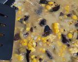 Foto del paso 3 de la receta: Omelette de aceitunas y choclo
